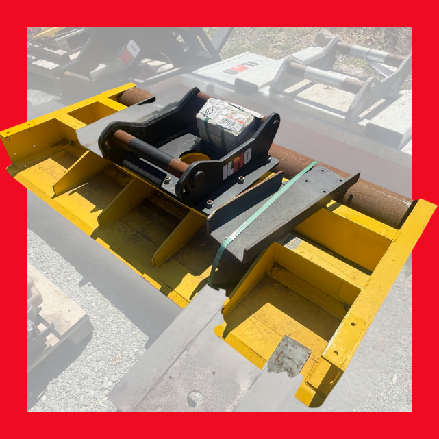 Planierbalken mit Andrückrolle 2000 mm vor rotem Hintergrund