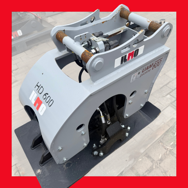UAM Anbauverdichter HD 600 vor rotem Hintergrund